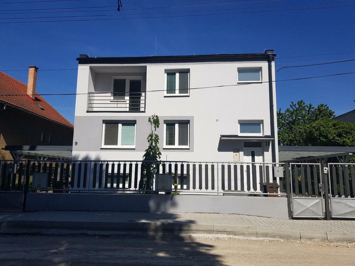 Vip Apartmany Zabnik Prievidza Ngoại thất bức ảnh
