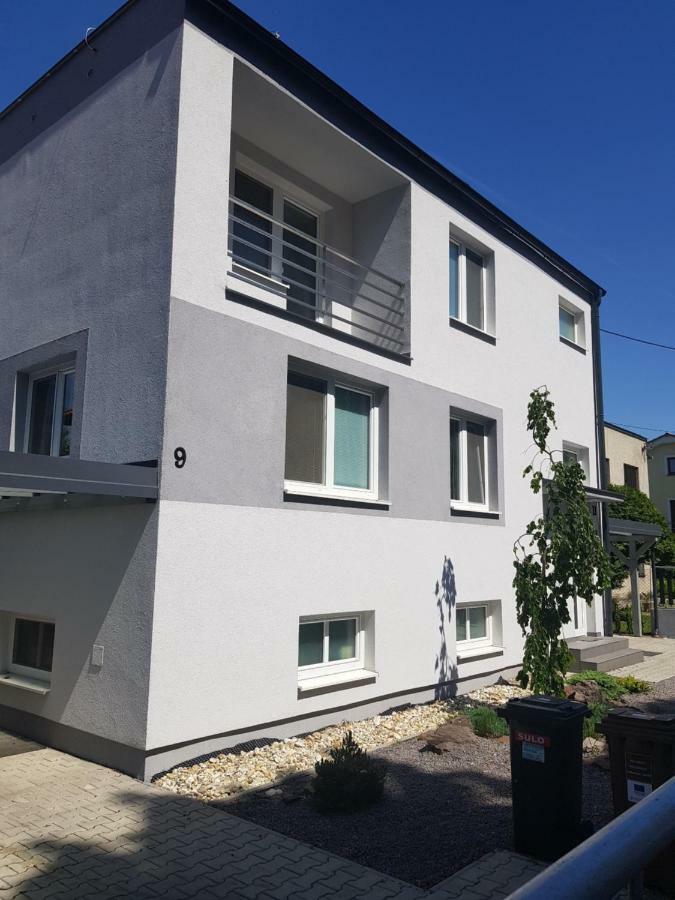 Vip Apartmany Zabnik Prievidza Ngoại thất bức ảnh