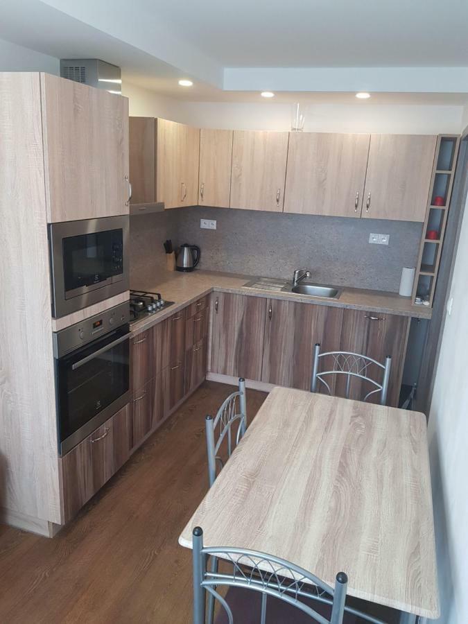 Vip Apartmany Zabnik Prievidza Ngoại thất bức ảnh