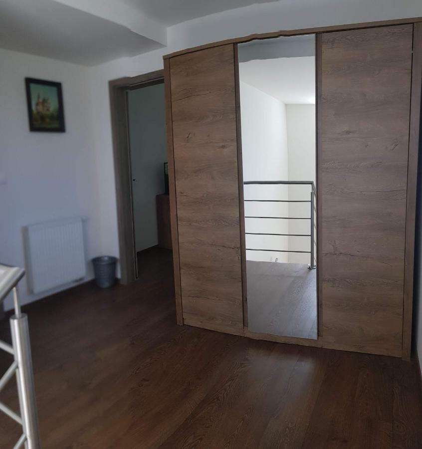 Vip Apartmany Zabnik Prievidza Ngoại thất bức ảnh